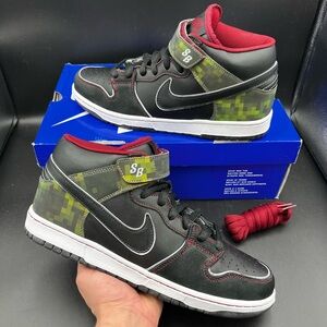 Size 10.5 - Nike SB Dunk Mid Nitraid Digi Camo